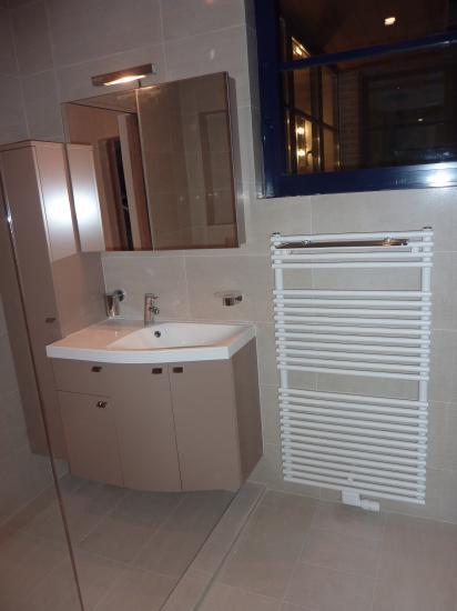 meuble lavabo petite salle de douche